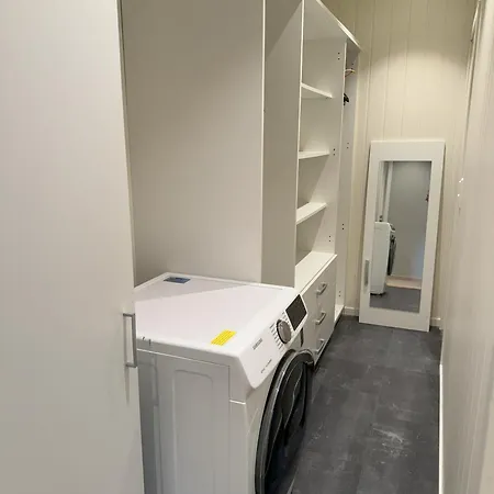 Apartment Sentralt Pa Leknes